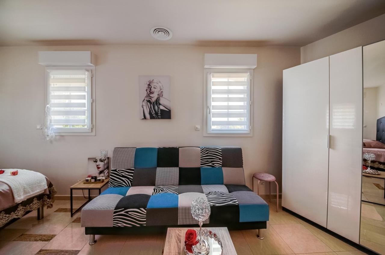 Jasmin Apartment Безие Екстериор снимка